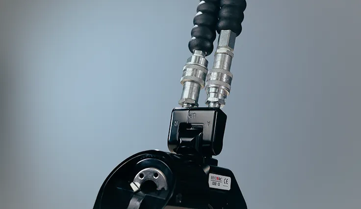Close-up of the 360°x180° Uniswivel on the HYTORC EDGE S