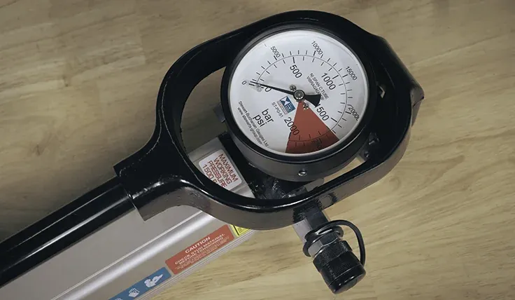 Hand Tensioning Pump gauge and handle