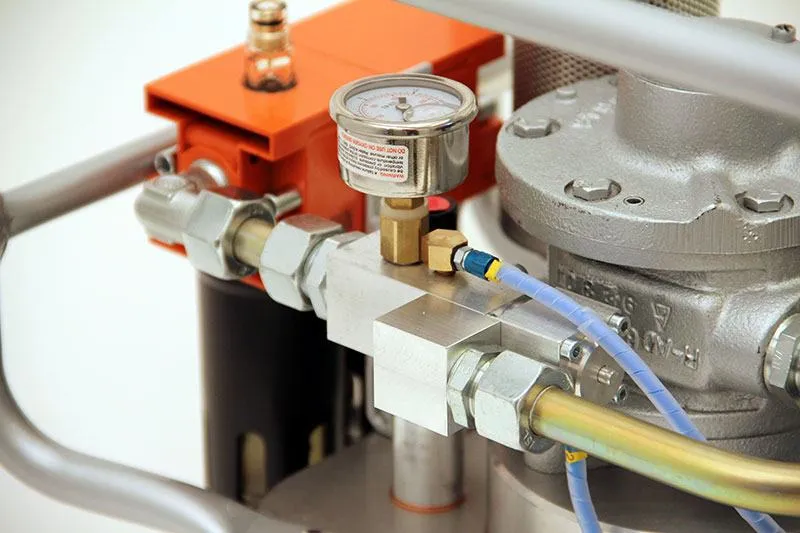 HYTORC HY-AIR air-powered pump — detail