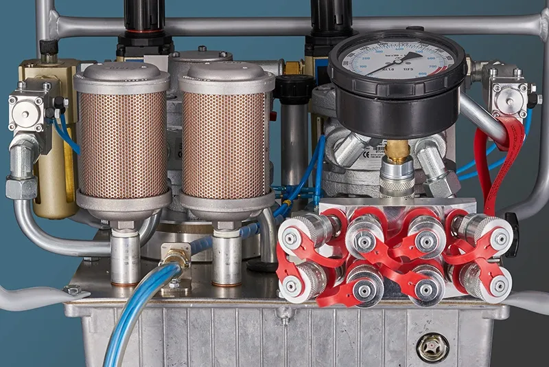 HYTORC HY-TWIN AIR air-powered pump — detail