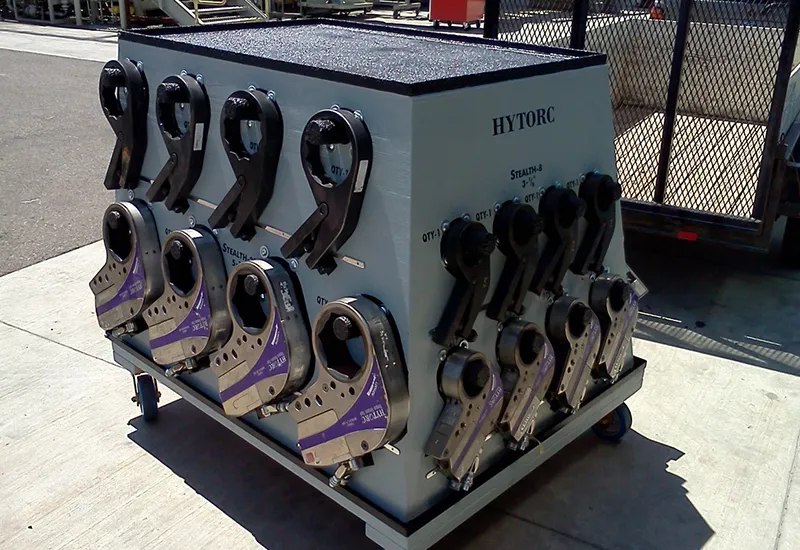 HYTORC STEALTH limited clearance hydraulic torque wrench — application view