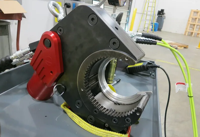 HYTORC XLCT limited clearance hydraulic torque wrench — detail view